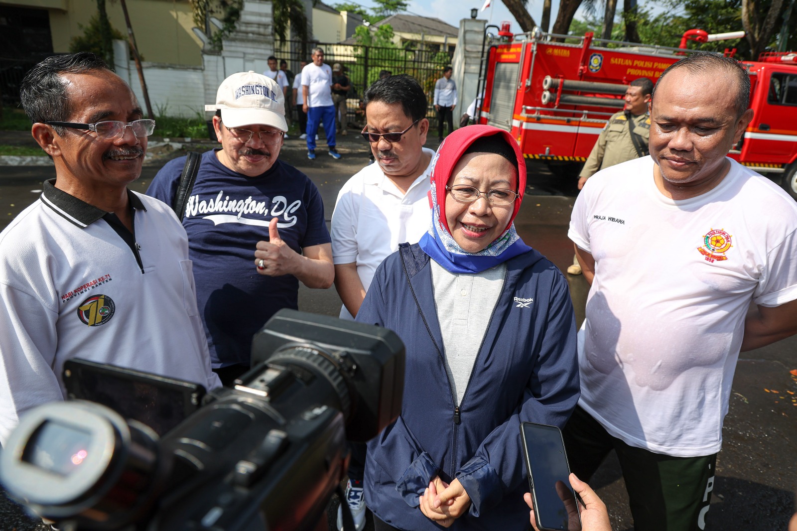 Hadiri Pisah Sambut Pejabat Satpol PP Banten, Virgojanti Mengecek Peralatan Damkar dan Ikut Latihan Mendayung