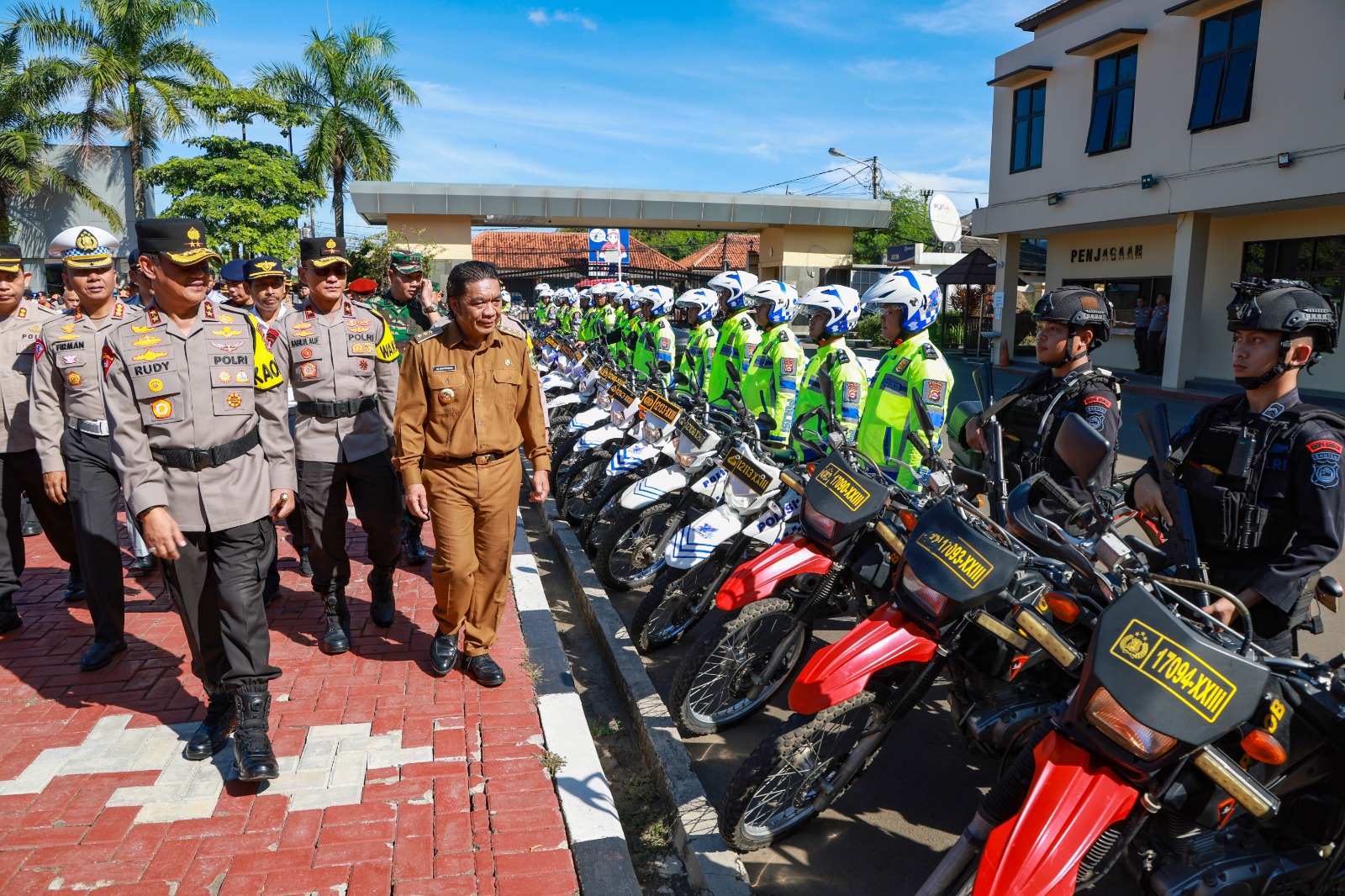 Pj Gubernur Al Muktabar Bersama Kapolda Banten Cek Kesiapan Operasi Ketupat Maung 2023