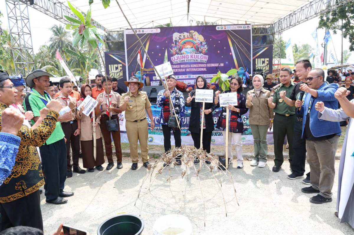 Pj Gubernur Banten Al Muktabar Siapkan Sarana Prasarana Dukung Geopark Nasional Ujug Kulon