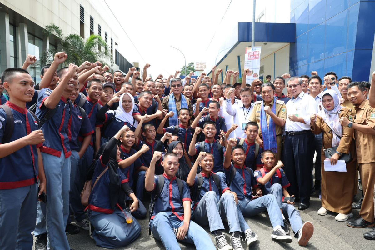 Pj Gubernur Banten Al Muktabar Tegaskan Pemprov Banten Serius Tangani Masalah Ketenagakerjaan