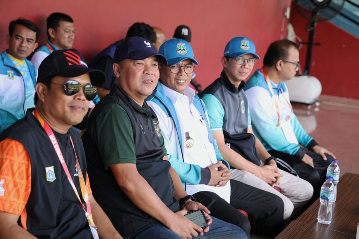 Gubernur Andra Soni Beri Semangat Tim Sepakbola Popnas Banten yang Lolos Semifinal