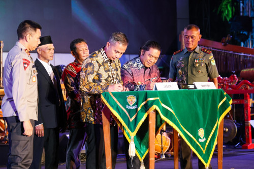 Pj Gubernur Banten Al Muktabar Jadi Saksi Deklarasi Kebangsaan 320 Mantan NII