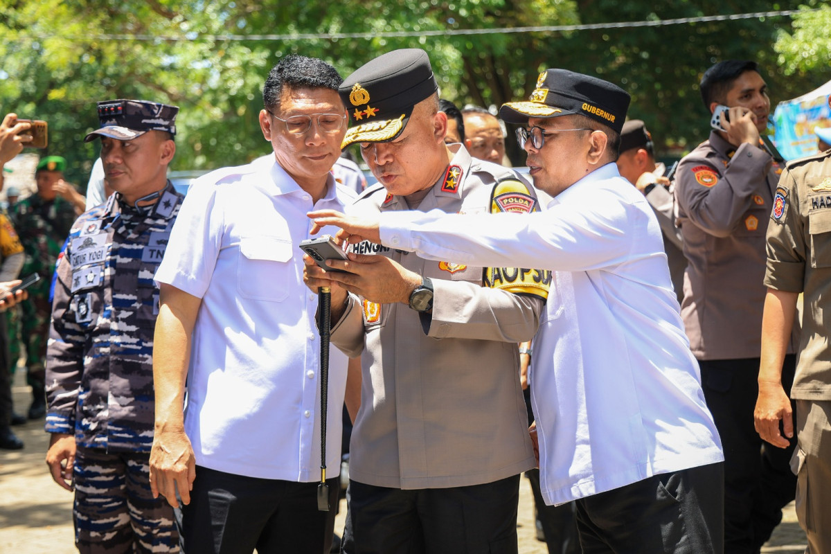 Pantau Pantai Anyer, Gubernur Andra Soni Prioritaskan Keamanan dan Kenyamanan Wisatawan