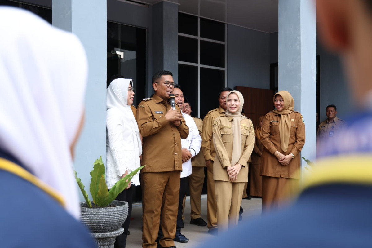 Orang Tua dan Siswa Apresiasi Program Sekolah Gratis yang Digagas Gubernur Andra Soni