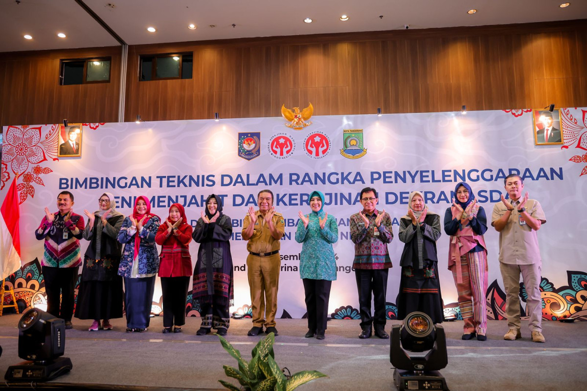 Hadiri Bimtek Seni Menjahit dan Kerajinan, Pj Ketua Dekranasda Banten Tine Al Muktabar: Menguatkan Ketahanan Ekonomi Keluarga