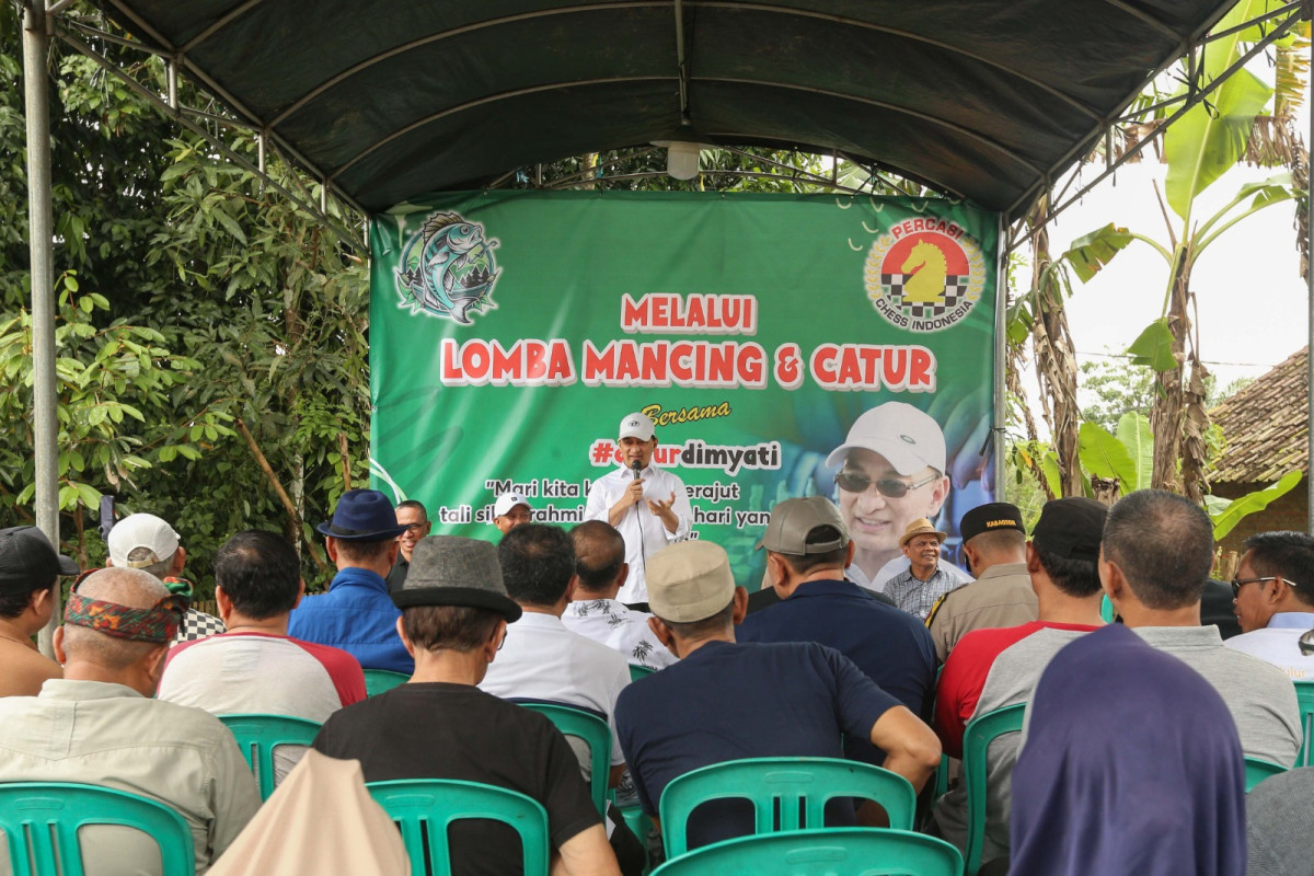 Wagub Dimyati Jalin Kebersamaan dengan Masyarakat, Mancing dan Catur Bareng Komunitas