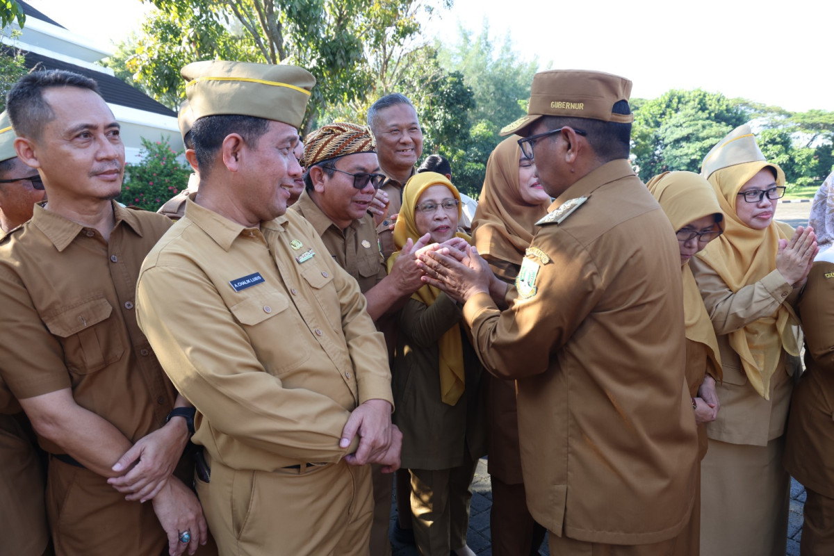 Usai Libur dan Cuti Bersama Idul Fitri 1446 H, Gubernur Banten Andra Soni Tekankan Pelayanan Kepada Masyarakat