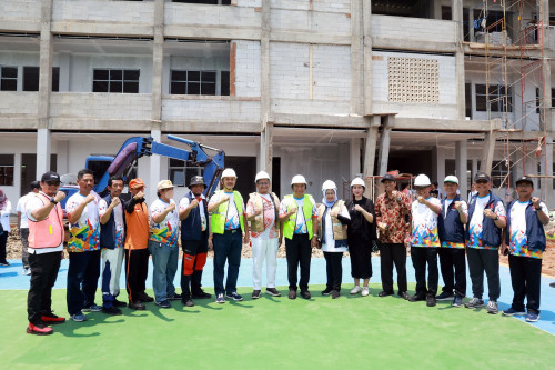 Tingkatkan SDM, Pj Gubernur Banten Al Muktabar Tinjau Pembangunan 2 SMK di Kota Tangsel