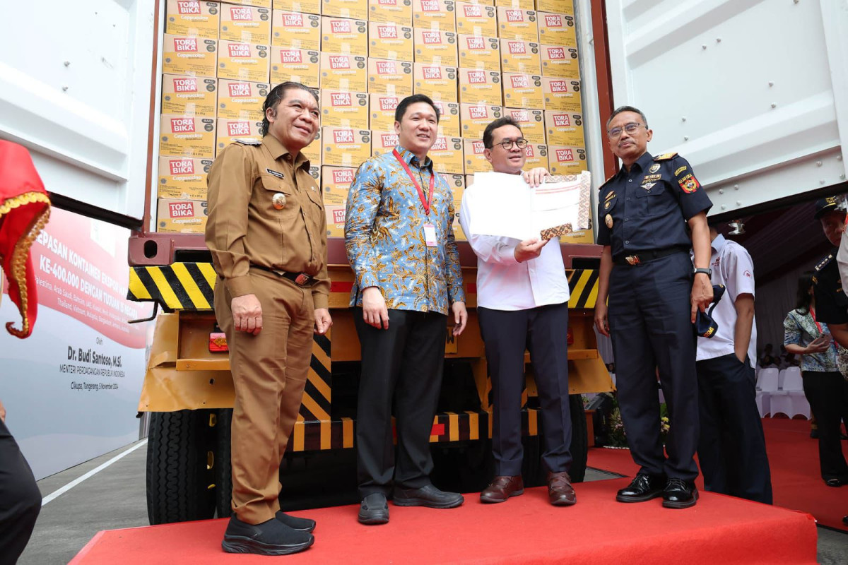 Pj Gubernur Banten Al Muktabar Hadiri Pelepasan Ekspor Produk Makanan Ke 15 Negara Tujuan