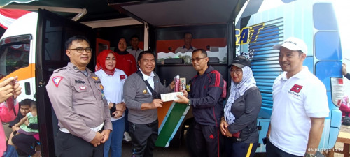 Permudah Bayar Pajak, Pemprov Banten Hadirkan Samsat Keliling Di Kegiatan Masyarakat