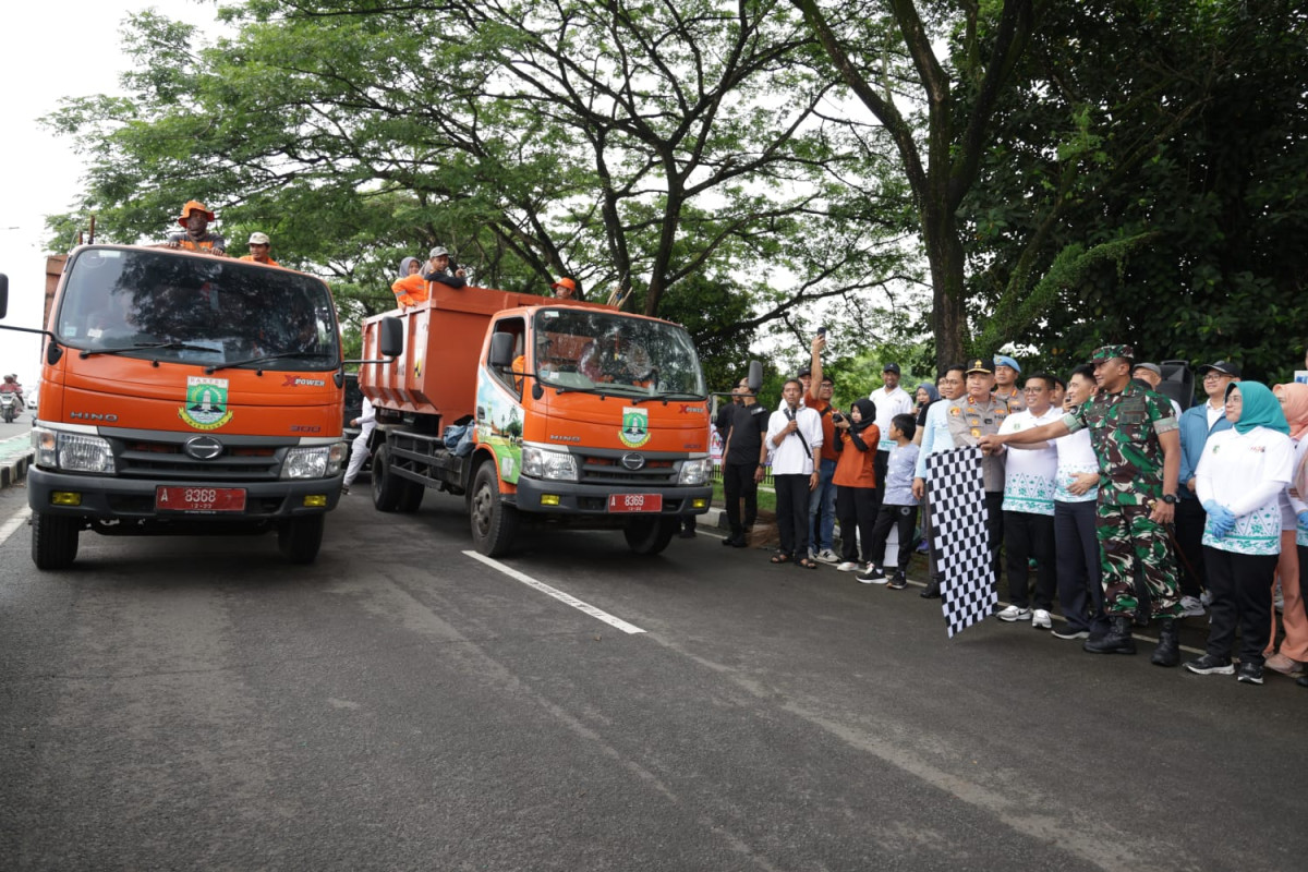 Dukung Indonesia ASRI, Andra Soni Akan Terbitkan Ingub Gerakan Jumat Bersih