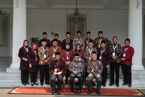 Komite Daerah Ekonomi Dan Keuangan Syariah (KDEKS) Provinsi Banten Dikukuhkan