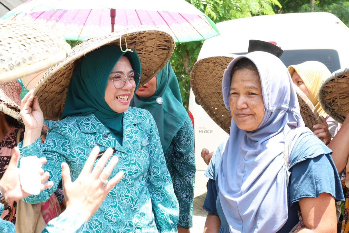 Tinawati Andra Soni Beri Pembinaan Kader PKK di Kabupaten Lebak