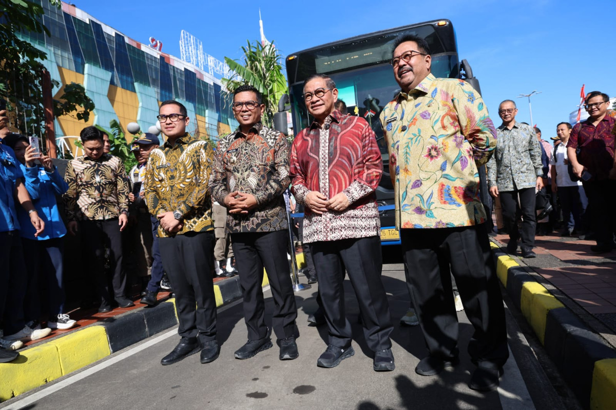 Gubernur Banten Andra Soni dan Gubernur DK Jakarta Pramono Anung Resmikan Operasional TransJakarta S-61 Blok M - Alam Sutera