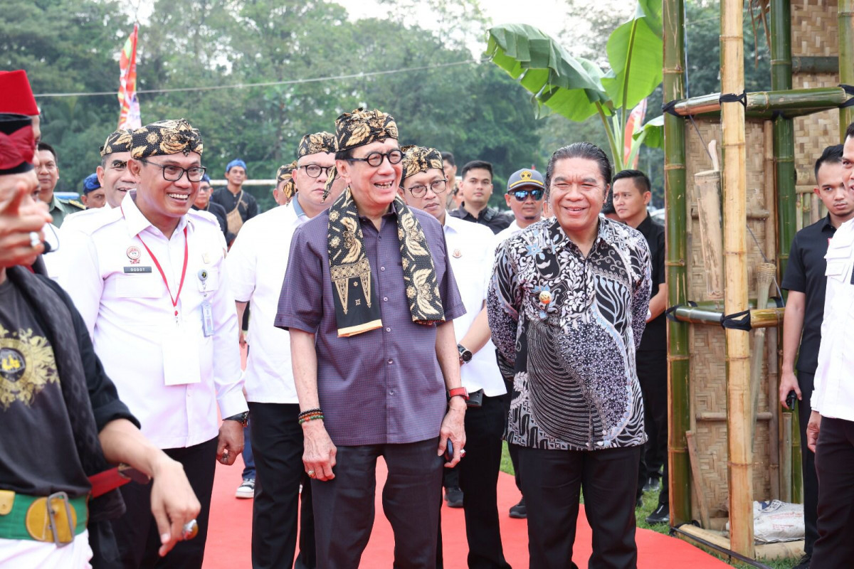 Pj Gubernur Banten Al Muktabar Kukuhkan Desa/Kelurahan Sadar Hukum