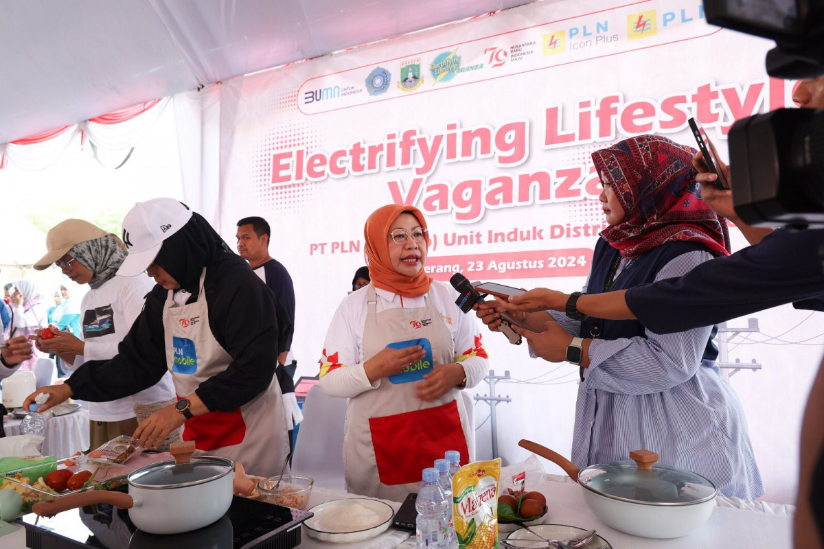 Plh Sekda Provinsi Banten Virgojanti Ajak Para Ibu Kreasikan Pangan Lokal Untuk Pemenuhan Gizi Anak-Anak