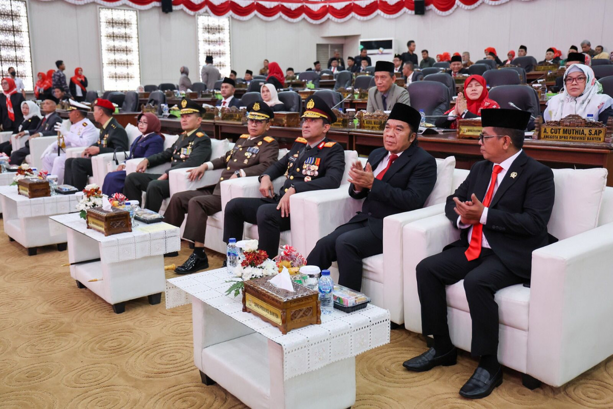 Pj Gubernur Banten Al Muktabar Hadiri Rapat Paripurna Mendengarkan Pidato Presiden Dalam Rangka Memperingati HUT Ke-79 RI