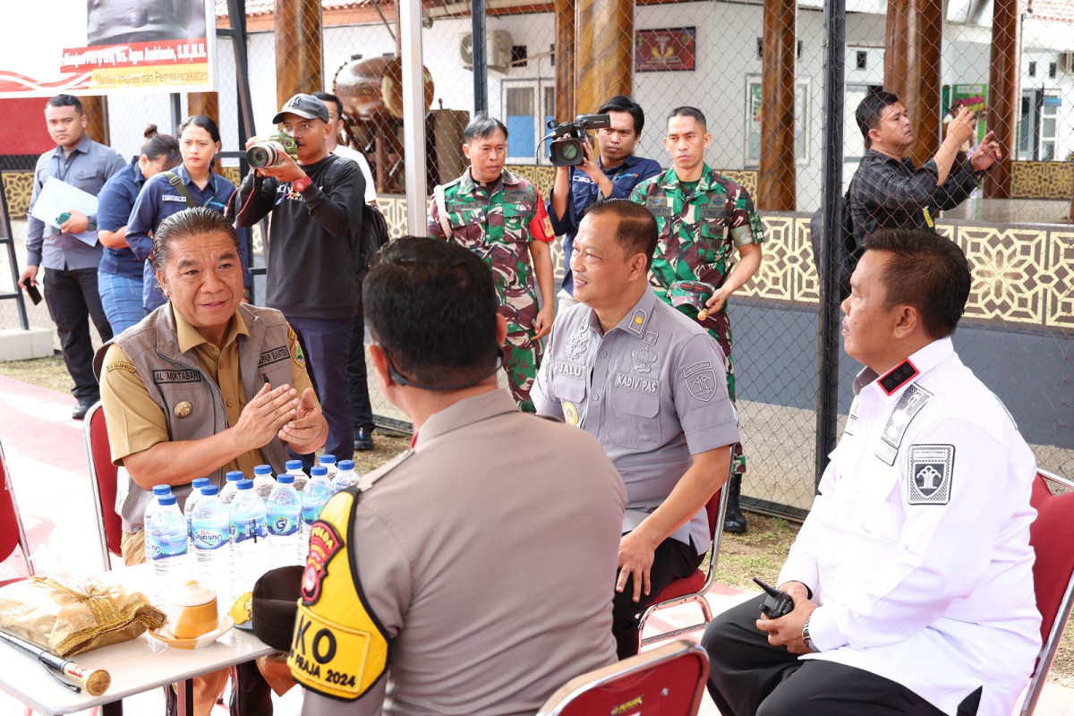 Pilkada Serentak 2024, Pj Gubernur Banten Al Muktabar Pastikan Warga Binaan Lapas II A Kota Serang Mendapatkan Hak Pilih