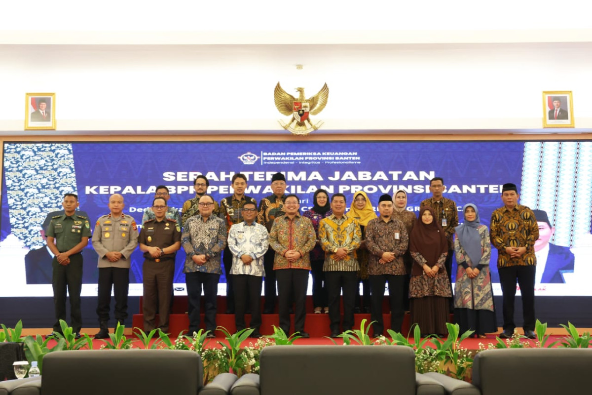 Gubernur Andra Soni Hadiri Serah Terima Kepala BPK Perwakilan Provinsi Banten