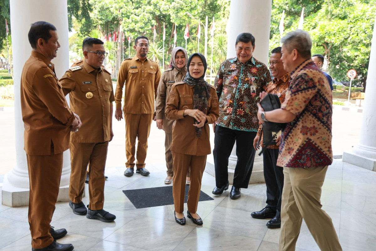 Gubernur Banten Andra Soni dan Bupati Serang Bahas Pembangunan, Pelayanan, Hingga Kemajuan Bank Banten