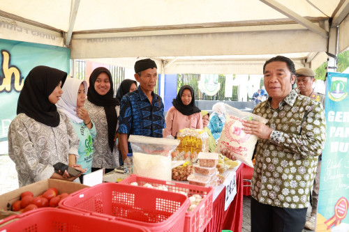 Pj Gubernur Banten Al Muktabar: Stand Pangan Murah Bagian Dari Pengendalian Inflasi