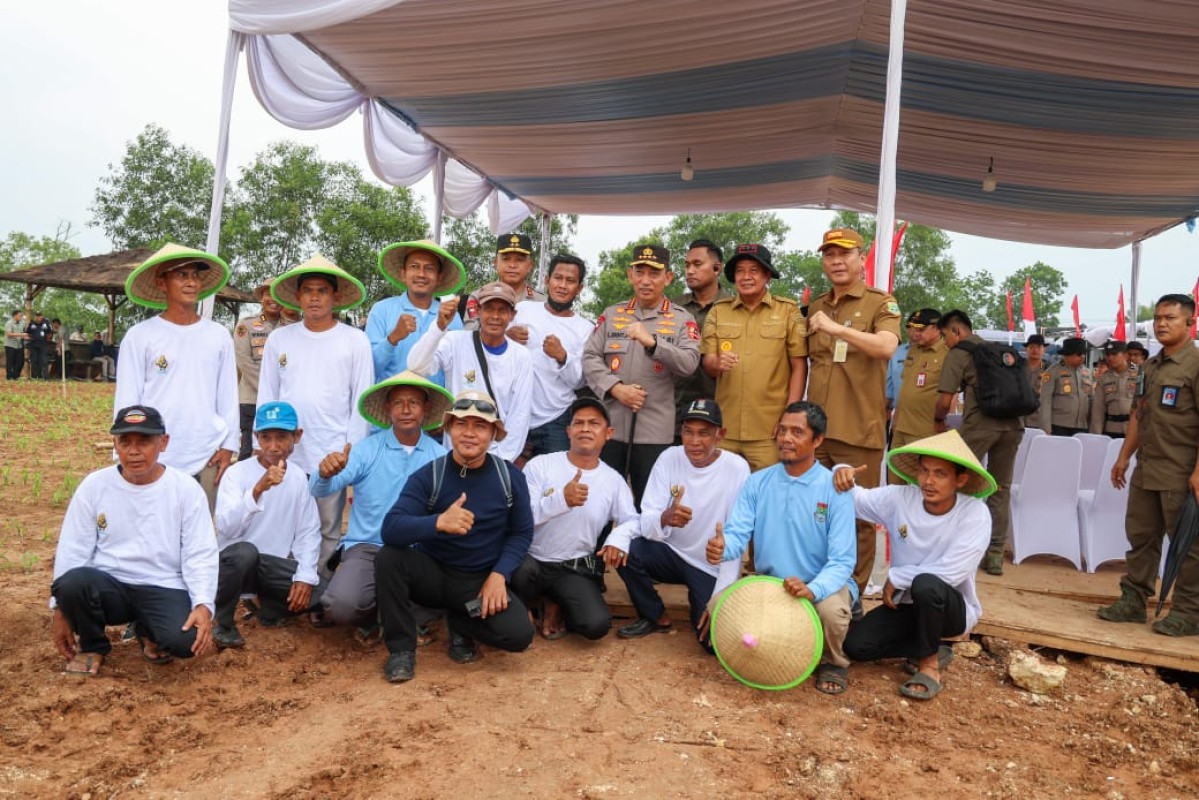 Banten Dukung Ketahanan Pangan Nasional, Sekda Banten Dampingi Kapolri Tinjau Lokasi