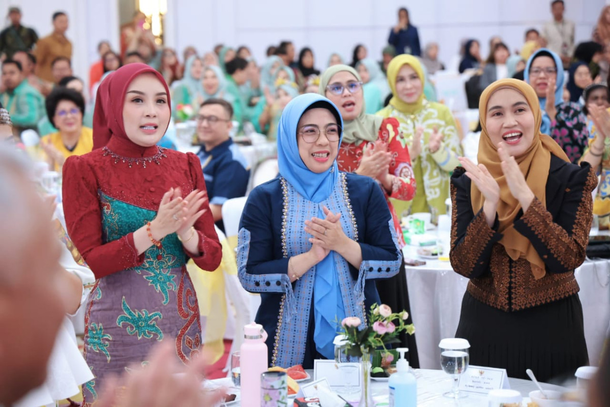 Ketua TP PKK Provinsi Banten Tinawati Andra Soni Hadiri Gala Dinner HKG PKK Nasional ke-53 di Samarinda