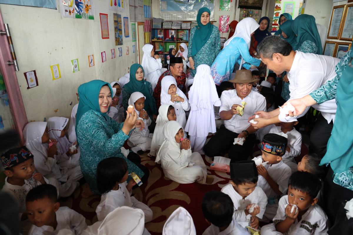 Pj Ketua TP PKK Provinsi Banten Tine Al Muktabar: Dapur PKK Untuk Bantuan Makanan Anak Stunting