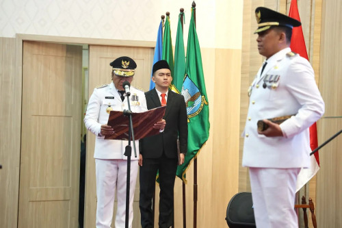 Pj Gubernur Banten Al Muktabar Lantik Pj Bupati Tangerang