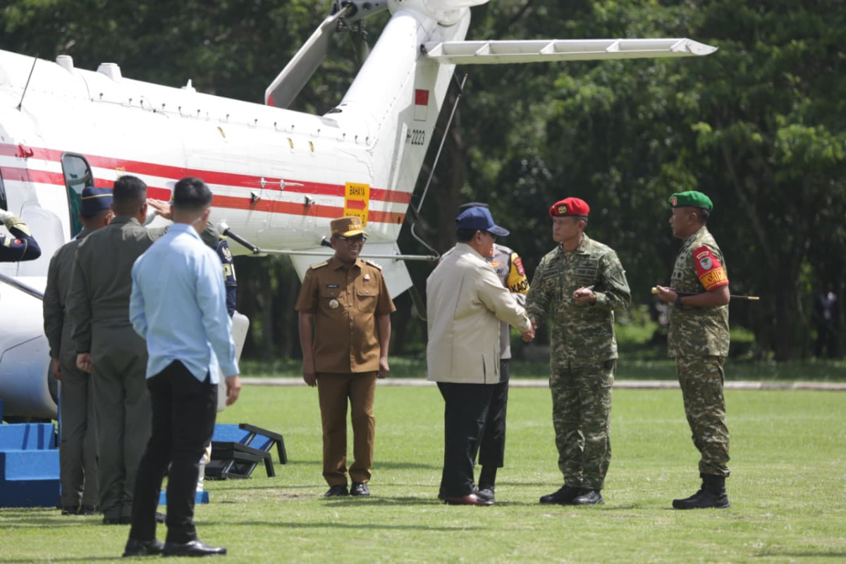Dampingi Presiden Prabowo, Gubernur Andra Soni Saksikan Akad Massal 50 Ribu Rumah Subsidi