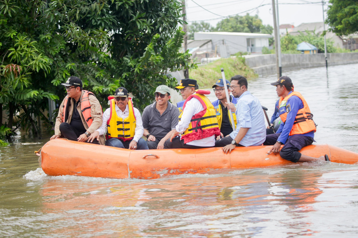 Gubernur Andra Soni Pastikan Penanganan Banjir Tangerang dan Pengungsian Berjalan Optimal