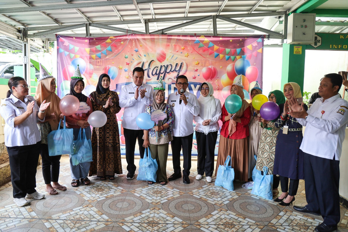 Imbau Masyarakat Cek Kesehatan Gratis, Gubernur Banten Andra Soni: Pemerintah Komitmen Menjaga Kesehatan Masyarakat