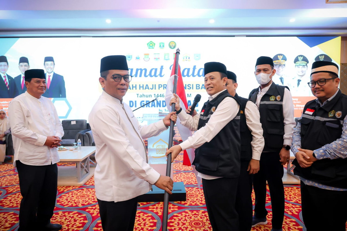 Gubernur Banten Andra Soni Sambut Kedatangan Jamaah Haji Kloter JKG 21 Kabupaten Tangerang