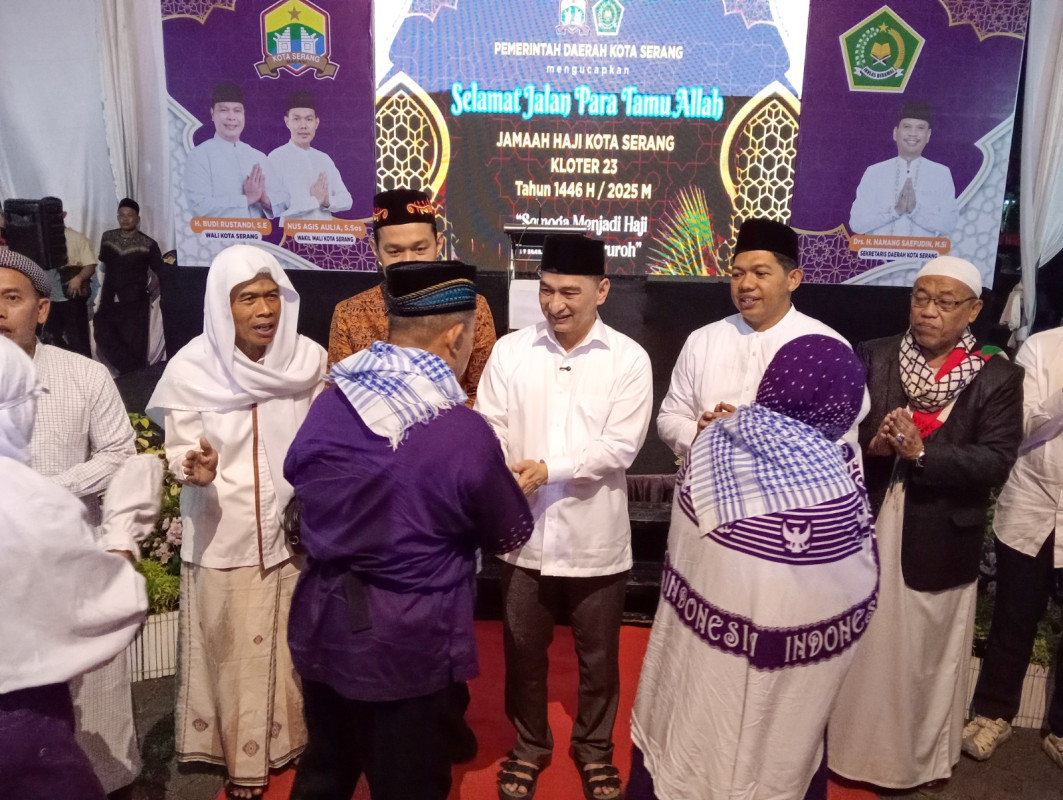 Wagub Banten A Dimyati Natakusumah Lepas Keberangkatan Jamaah Haji Kloter JKG 23 Tahun 1446 H Kota Serang