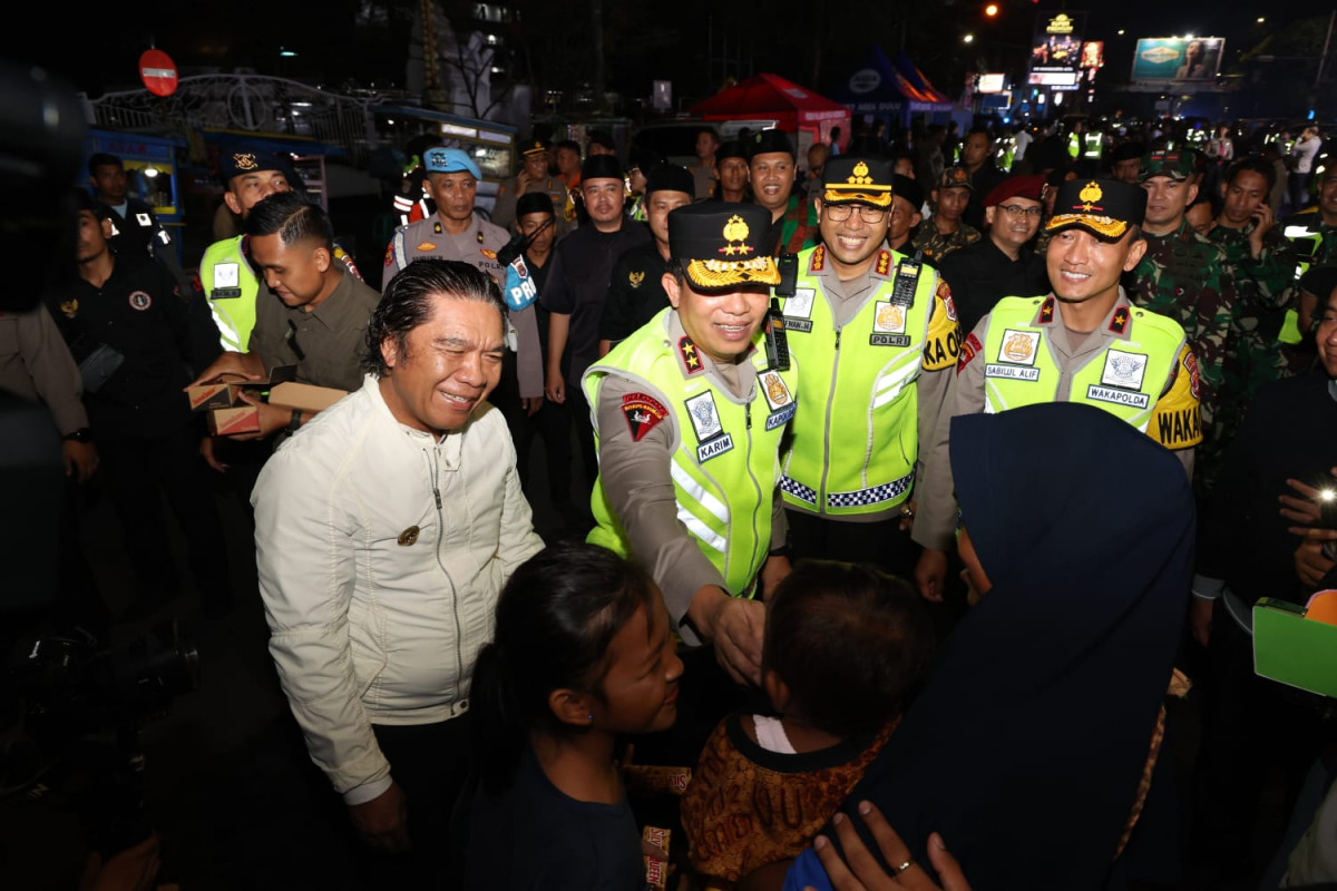 Pantau Perayaan Pergantian Tahun, Pj Gubernur Al Muktabar :  Semuanya Kondusif 