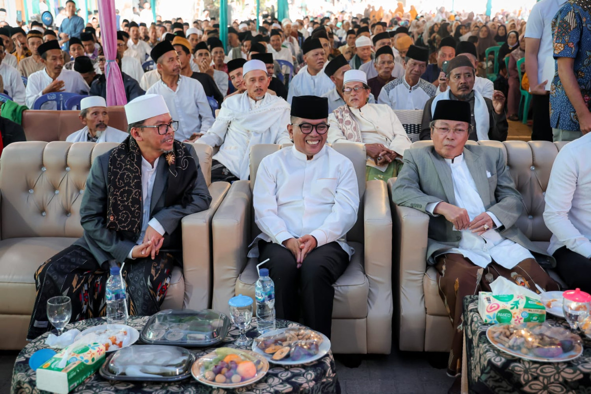 Maulid Bersama Ulama, Gubernur Andra Soni Paparkan Komitmen Majukan Pendidikan Agama