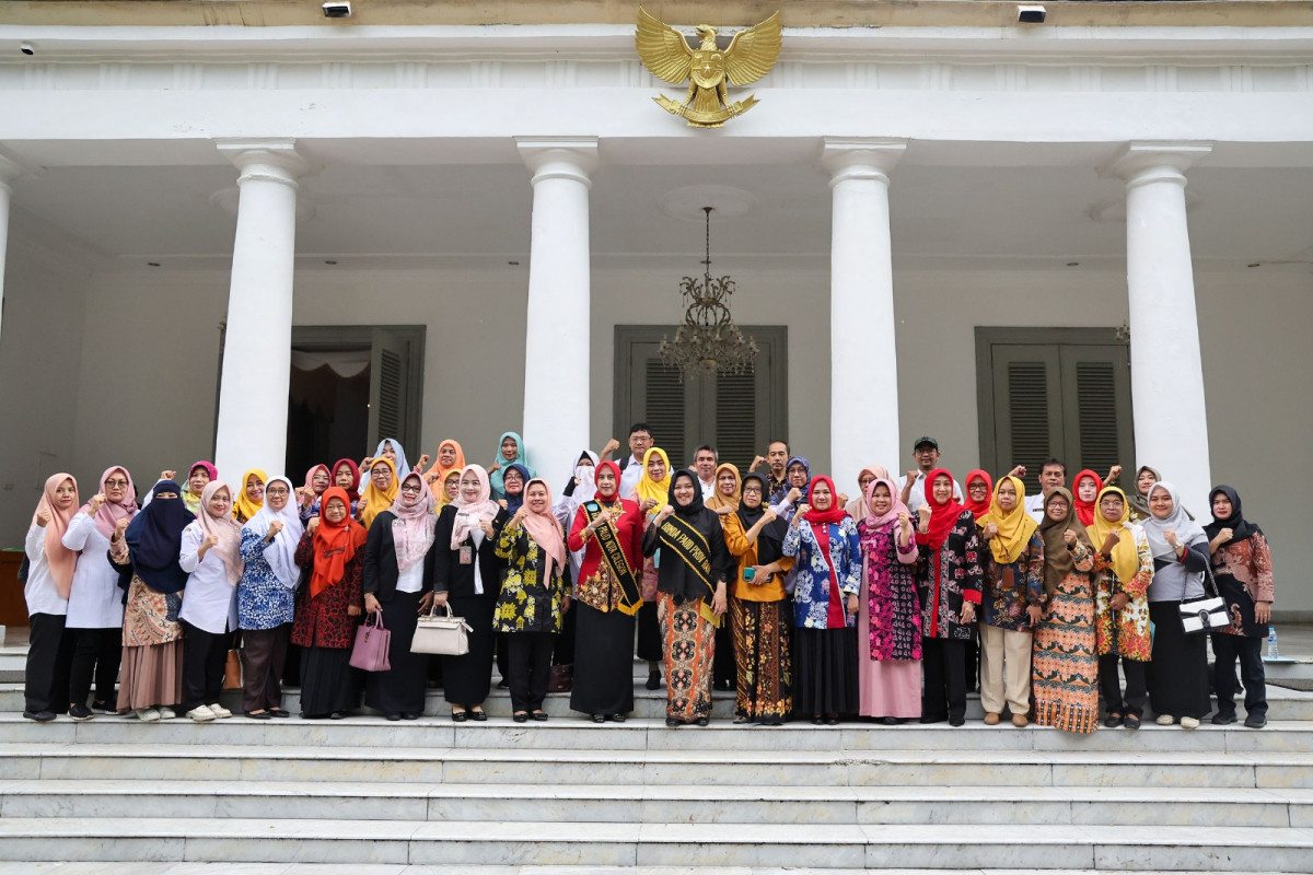 Bunda Paud Provinsi Banten Tine Al Muktabar Sinergikan Program Paud dalam Revitalisasi Posyandu