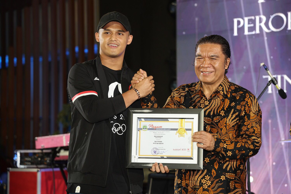 Pj Gubernur Banten Berikan Apresiasi dan Penghargaan Kepada Atlet dan Pelajar Berprestasi serta Forkopimda