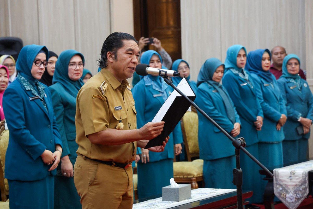 Ketua Pembina Posyandu Provinsi Banten Tine Al Muktabar Kukuhkan Ketua Pembina Posyandu Kabupaten/Kota