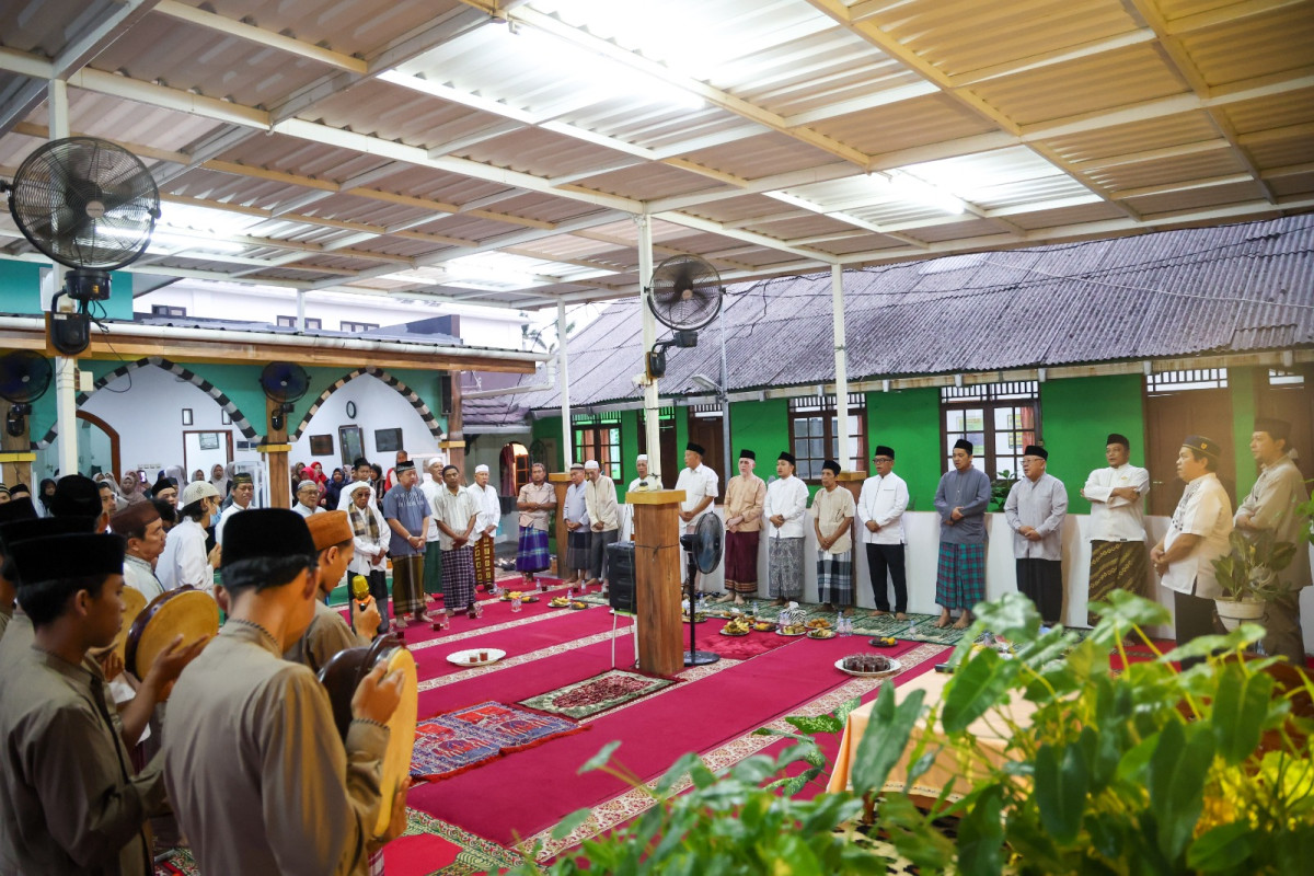 Gubernur Banten Andra Soni Bersama Warga Larangan Peringati Maulid Nabi Muhammad SAW