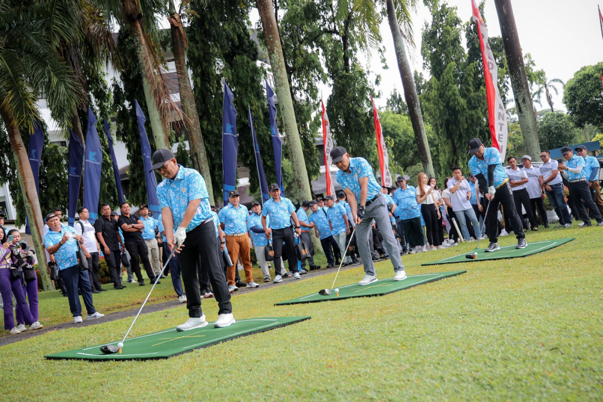 Gubernur Andra Soni Hadiri Pembukaan Turnamen Golf Kapolda Banten 2025