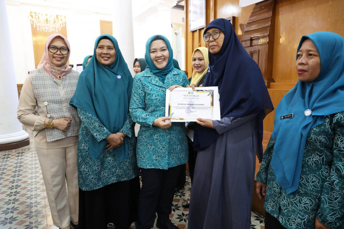 Pj Gubernur Banten Al Muktabar Sebut Peran Keluarga Penting Dalam Pengelolaan Sampah