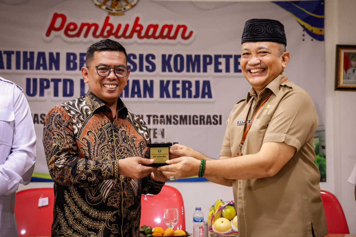 Tingkatkan Daya Saing Pekerja, Gubernur Banten Andra Soni Buka Pelatihan Kerja Berbasis Kompetensi