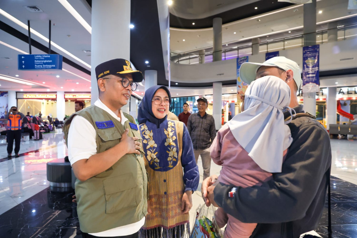 Tinjau Pelabuhan Merak, Gubernur Banten Pastikan Arus Mudik Lebaran Lancar
