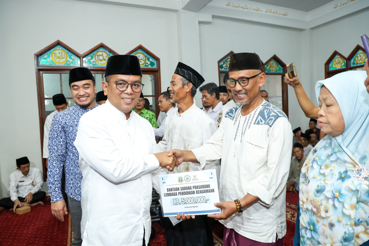 Safari Ramadan di Cilegon, Andra Soni Apresiasi Dukungan Warga untuk Program Sekolah Gratis