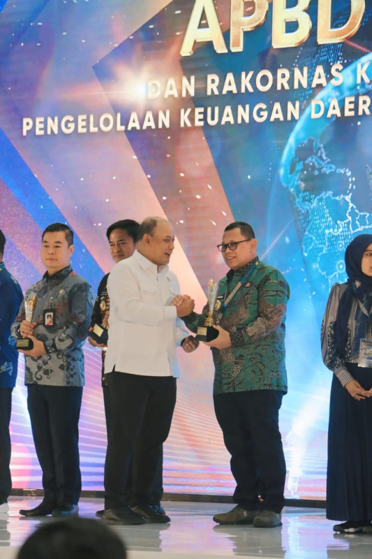 Provinsi Banten Raih Dua Kategori APBD Award 2024 Kemendagri