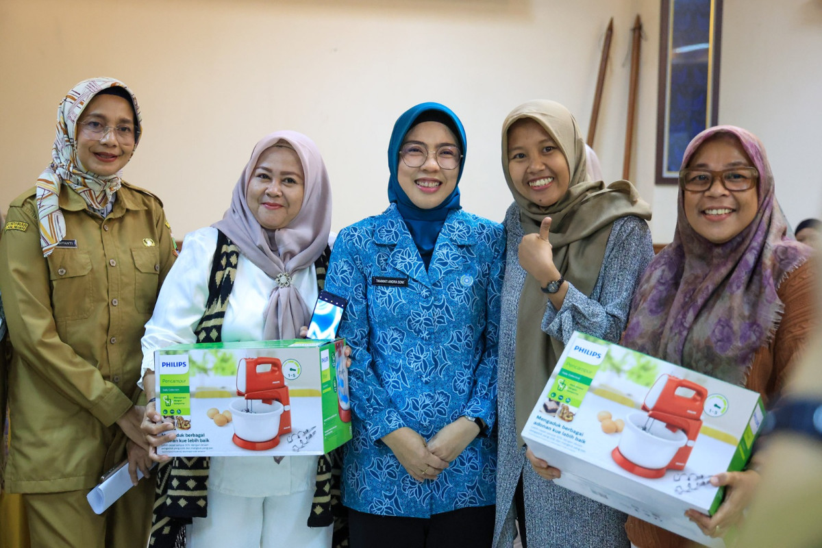 Tinawati Andra Soni Dorong Ibu Rumah Tangga Kembangkan Usaha Ekonomi Kreatif