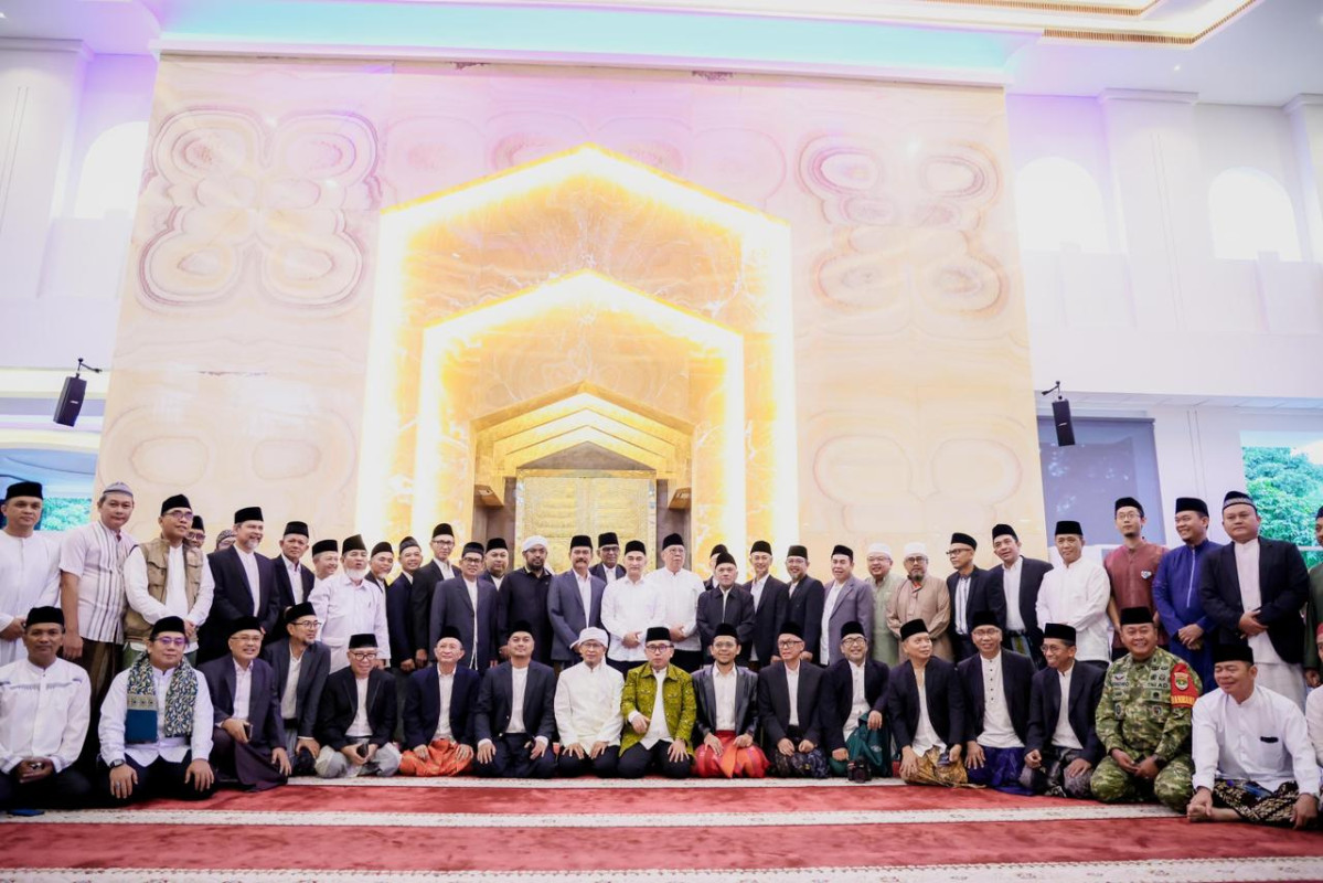 Usai Salat Subuh, Wagub Dimyati Resmikan Masjid Al Hakim BSD Tangsel