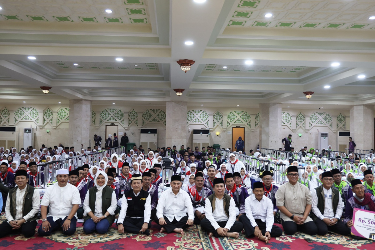 Wakil Gubernur Banten A Dimyati Natakusumah Lepas 376 Jamaah Haji Kabupaten Tangerang Kloter JKG 40