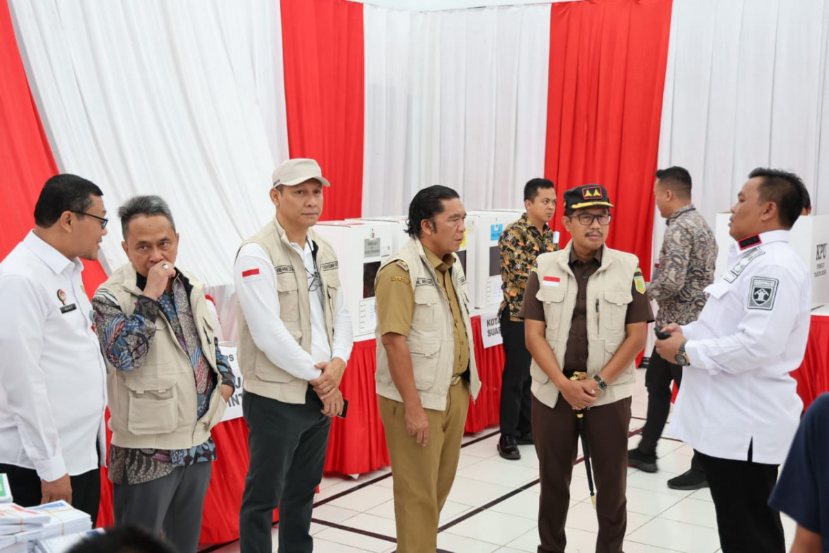 Penjabat Gubernur Banten Al Muktabar :  Pemungutan Suara di Lapas Kelas IIA Kota Serang Berjalan Baik